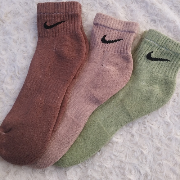 Custom Nike Socks 3pk. - Picture 2 of 8